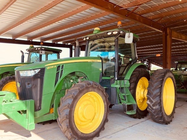 2013 John Deere 8235R Tractor - Row Crop For Sale