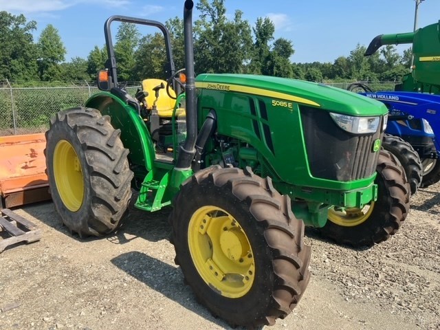 2018 John Deere 5085E Tractor - Utility For Sale