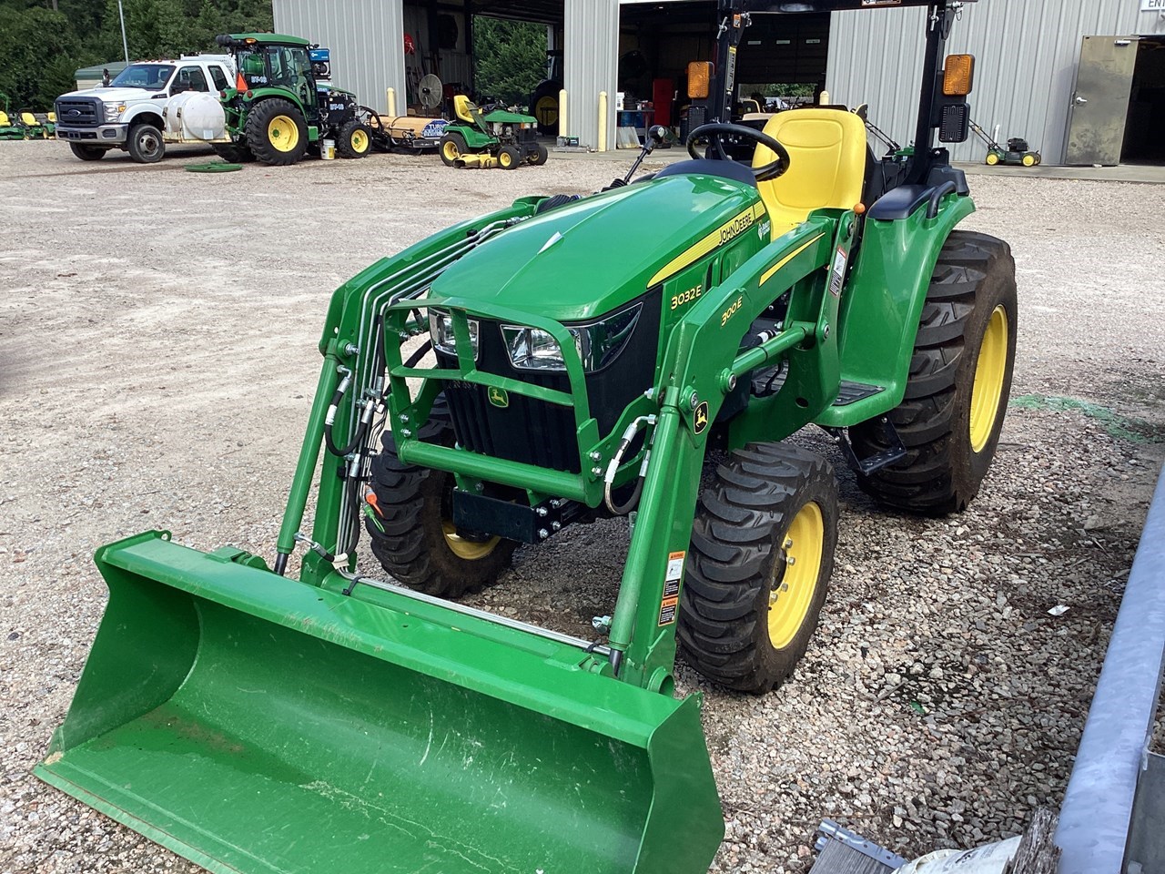 2022 John Deere 3032E Tractor - Compact Utility For Sale