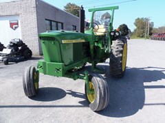 Tractor - Row Crop For Sale John Deere 2520 