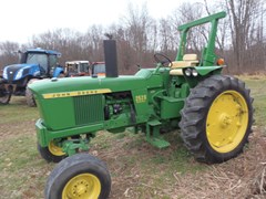 Tractor - Row Crop For Sale John Deere 2520 