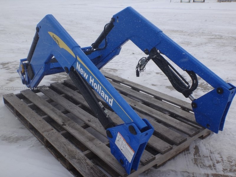 2009 New Holland 840TL, Fits T5 or T6 Series Tractors Front End Loader