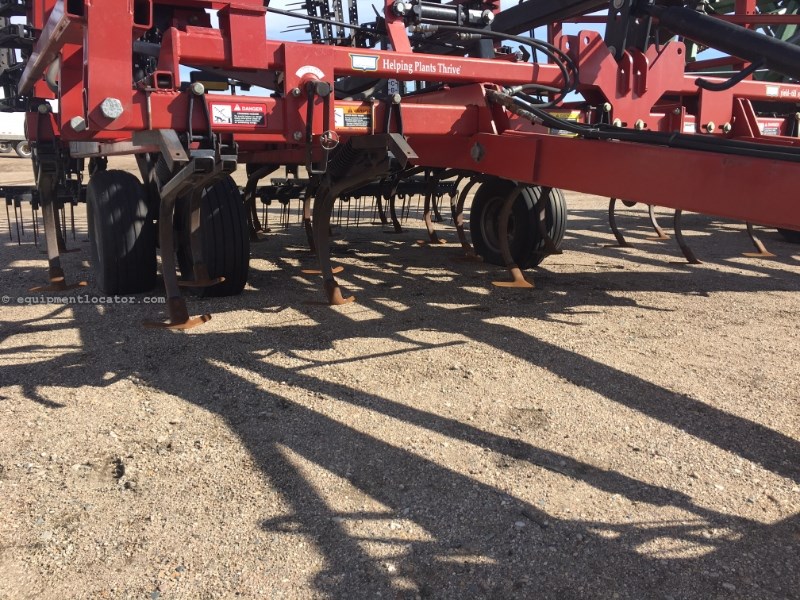 Photos of 2002 Case IH TMII, 45', Harrows, Double Fold Field Cultivator