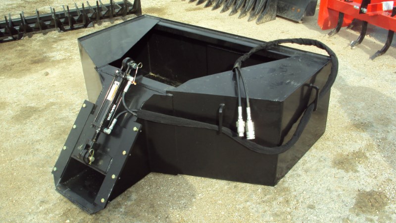 Other Dispensing bucket w/ hyd. door for Skidsteers / tr Skid Steer Attachment For Sale