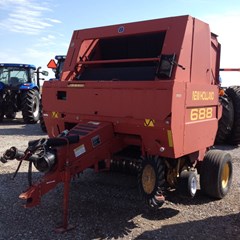 Baler-Round For Sale 1999 New Holland 688 