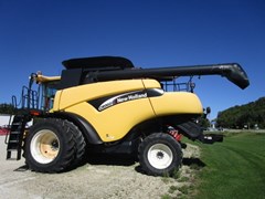Combine For Sale 2006 New Holland CR960 , 330 HP