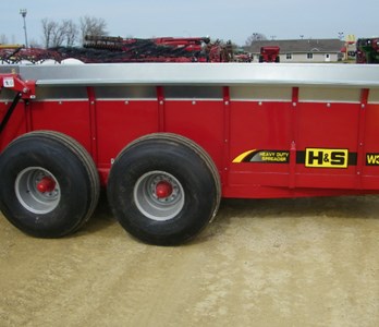 Manure Spreader-Dry For Sale 2024 H & S W3243 