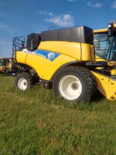 Combine For Sale New Holland CR 9060 