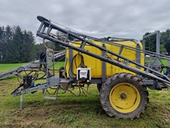 Sprayer-Pull Type For Sale 2014 CropCare TR760 