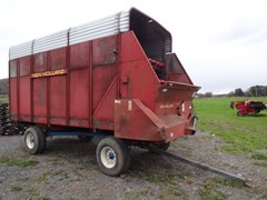Forage Box-Wagon Mounted For Sale New Holland 816 