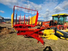 Bale Wagon-Pull Type For Sale 1975 New Holland 1033 