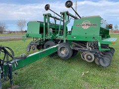 Grain Drill For Sale 1997 Great Plains 3S3000 