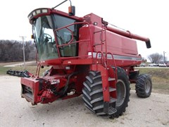 Combine For Sale 2003 Case IH 2388 