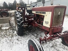 Tractor - Row Crop For Sale Farmall 504 , 46 HP