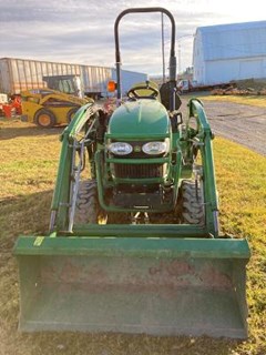 Tractor - Compact Utility For Sale John Deere 2320 , 24 HP