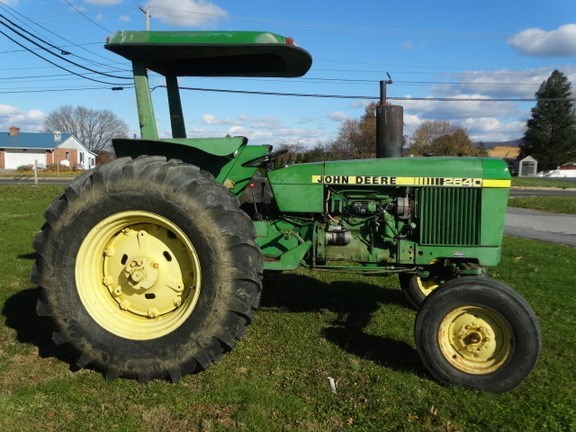 1976 John Deere 2640 Tractor - Utility For Sale