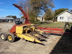Forage Harvester-Pull Type For Sale 1995 New Holland 900 