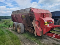 Manure Spreader-Dry/Pull Type For Sale H & S 5126 