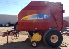 Baler-Round For Sale 2010 New Holland BR7090 