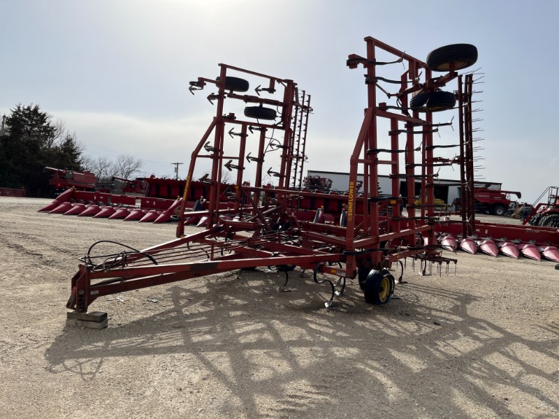 Sunflower 34' Field Cultivator For Sale