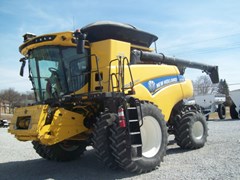 Combine For Sale 2018 New Holland CR7.90 