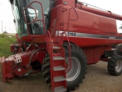 Combine For Sale 1997 Case IH 2166 