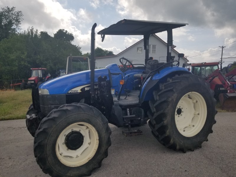 2007 New Holland TD95D R4 Tractor For Sale