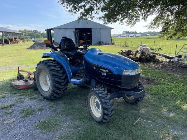 2000 New Holland TC33 Tractor For Sale