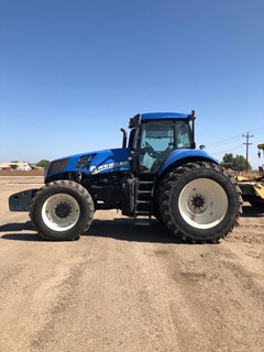 Tractor  2011 New Holland T8.360 