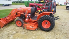 Tractor - Compact Utility For Sale Kubota B2650HSD , 26 HP