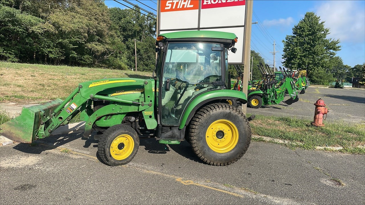2009 John Deere 3720 Tractor - Compact Utility For Sale