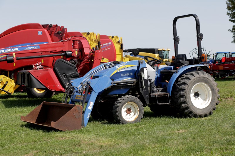 New Holland BOOMER 30 Tractor For Sale