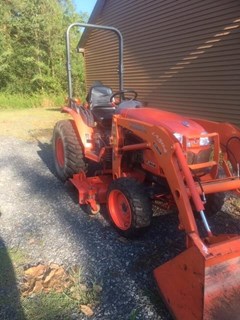Tractor - Compact Utility For Sale 2015 Kubota B3200HST 