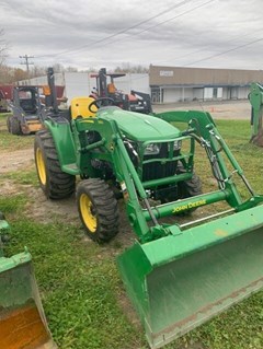 Tractor - Compact Utility For Sale 2021 John Deere 3032E 
