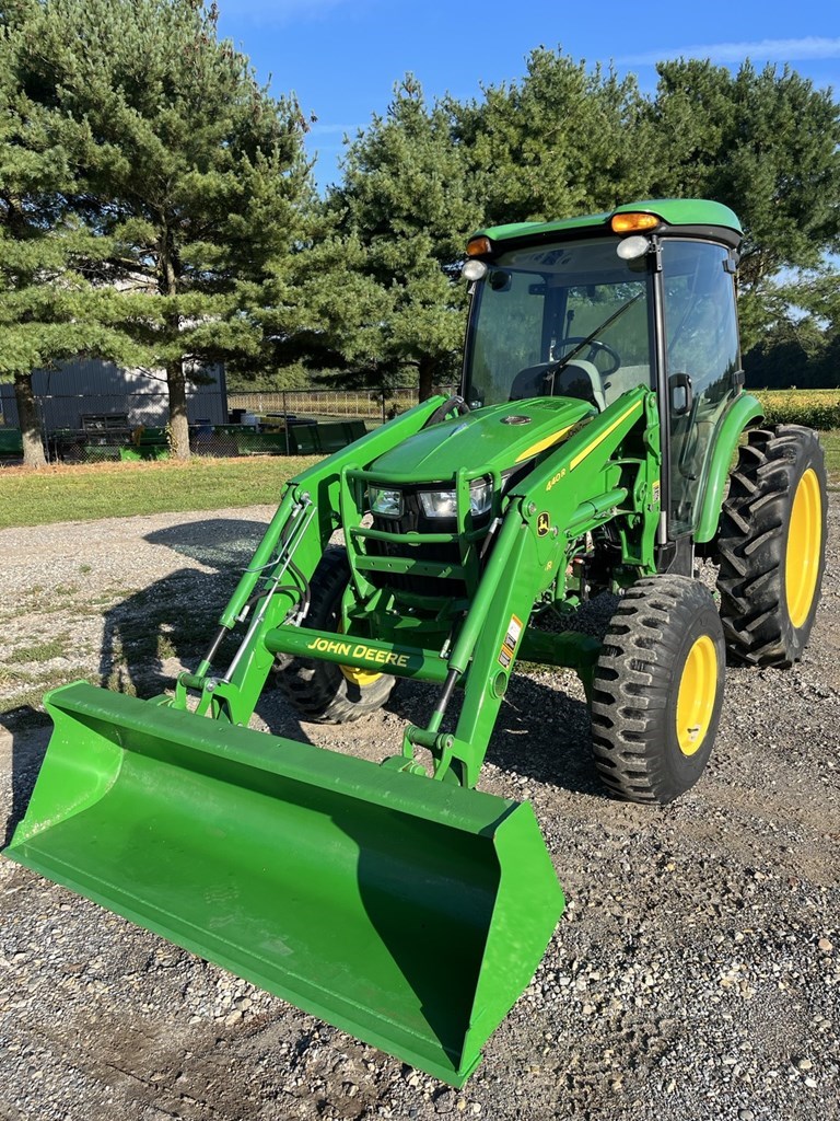 2017 John Deere 4066R Tractor - Compact Utility For Sale