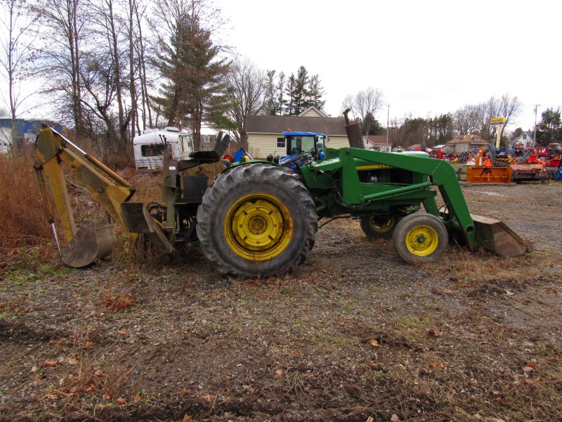  John Deere 2020 Tractor For Sale