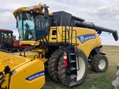 Combine For Sale 2014 New Holland CR8090 