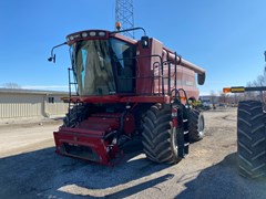 Combine For Sale 2010 Case IH 7088 