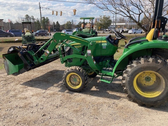 2021 John Deere 3043D Tractor - Compact Utility For Sale