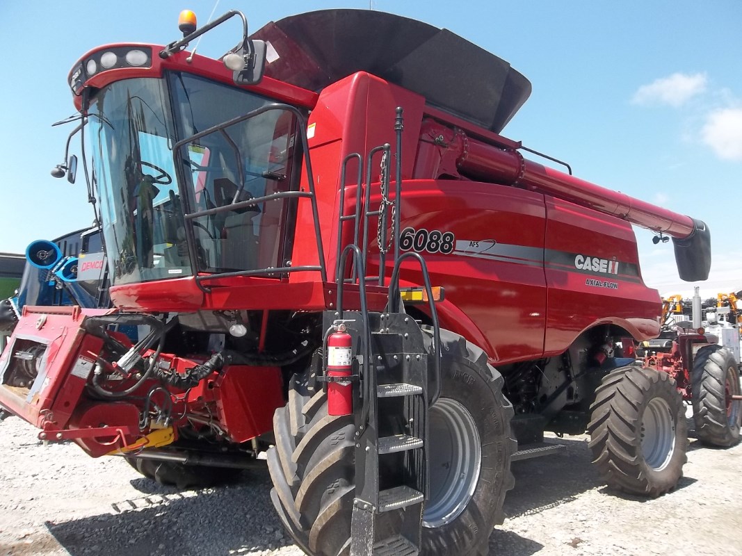2010 Case IH 6088 Combine For Sale