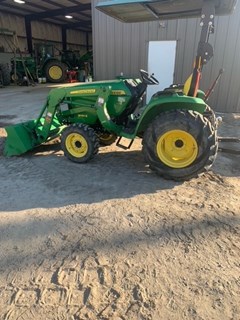 Tractor - Compact Utility For Sale 2016 John Deere 3032E 