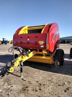 Baler-Round For Sale 2022 New Holland RB560 