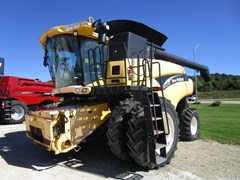 Combine For Sale 2006 New Holland CR960 , 330 HP