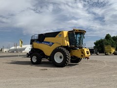 Combine For Sale 2023 New Holland CR8.90 