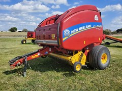Baler-Round For Sale 2015 New Holland RB560 