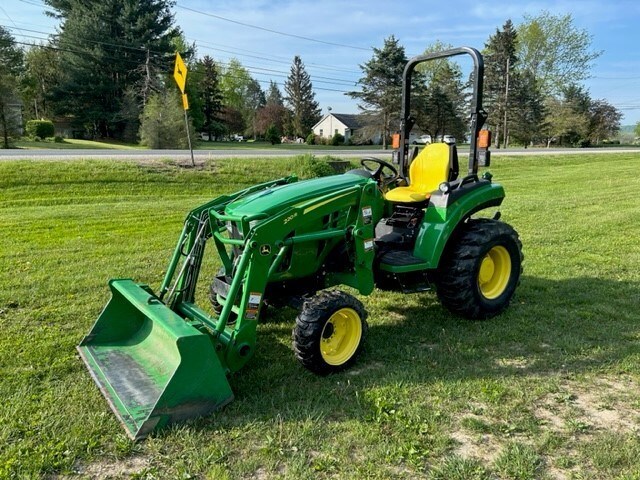 2018 John Deere 2032R Tractor - Compact Utility For Sale