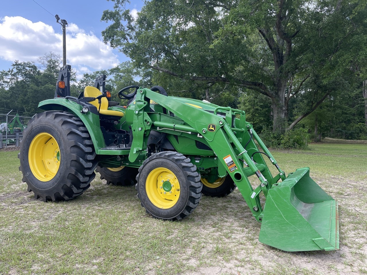 2022 John Deere 4044R Tractor - Compact Utility For Sale