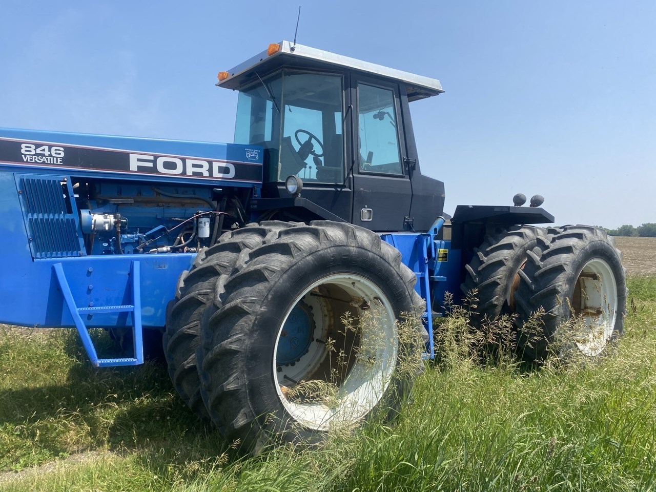 1993 Ford Versatile 846 Tractor - 4WD For Sale