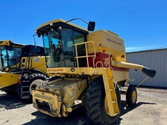 Combine For Sale 1993 New Holland TR86 