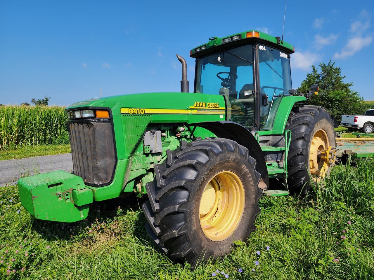 2000 John Deere 8410 Tractor - Row Crop For Sale